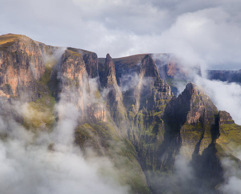 Spirit of the Drakensberg - A photographic journey by Richard Hunt